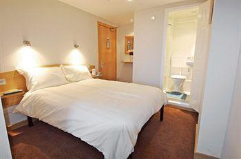 Rosemount Hotel Heathrow ハウンズロー エクステリア 写真