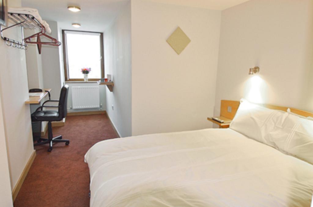 Rosemount Hotel Heathrow ハウンズロー 部屋 写真
